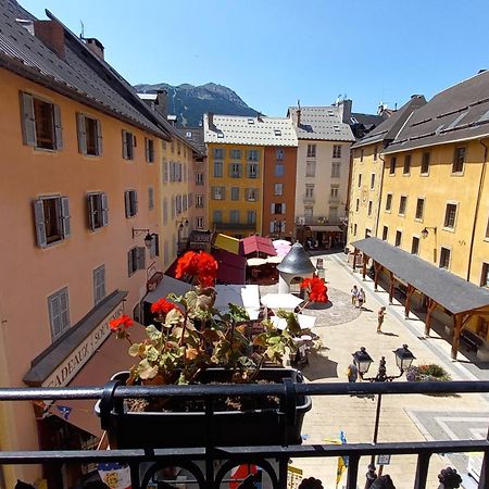 Appartement De Charme Le 1707 Au Coeur De La Cite Vauban Briançon Dış mekan fotoğraf